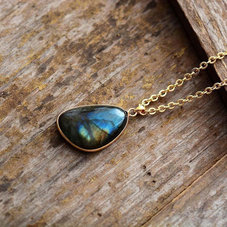 Pendentif en labradorite avec reflets bleutés captivants