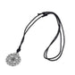 Pendentif Sri Yantra suspendu, texture argent antique visible