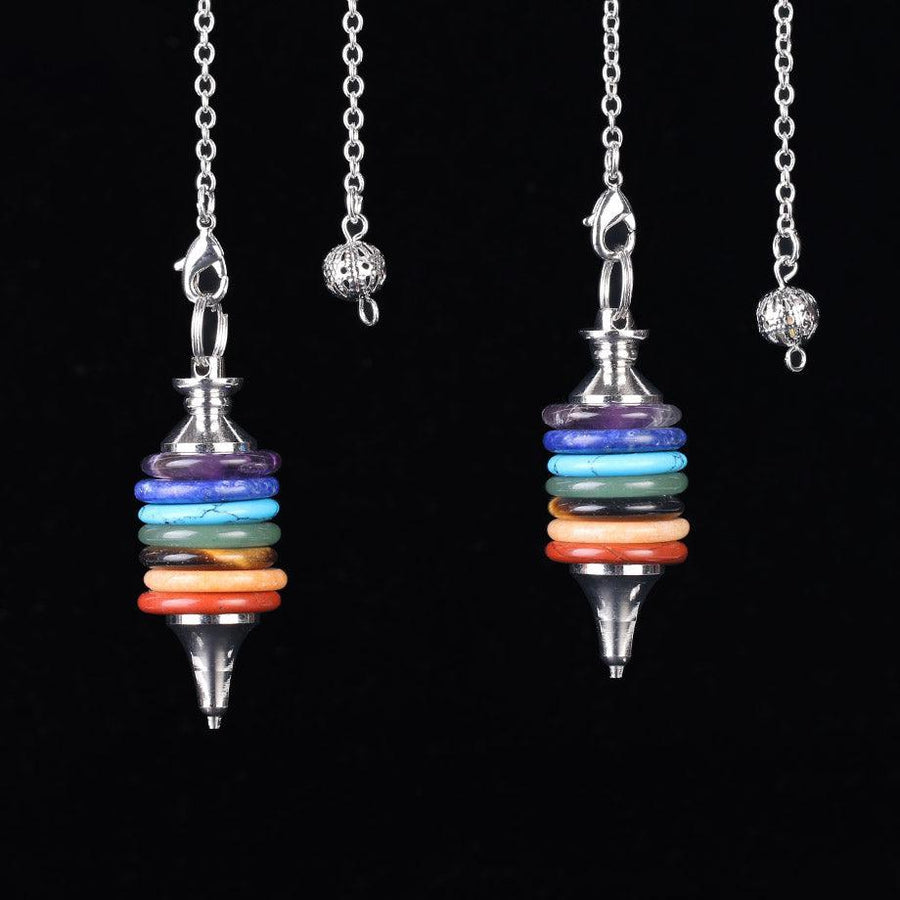 Pendule complet illustrant les sept chakras alignés
