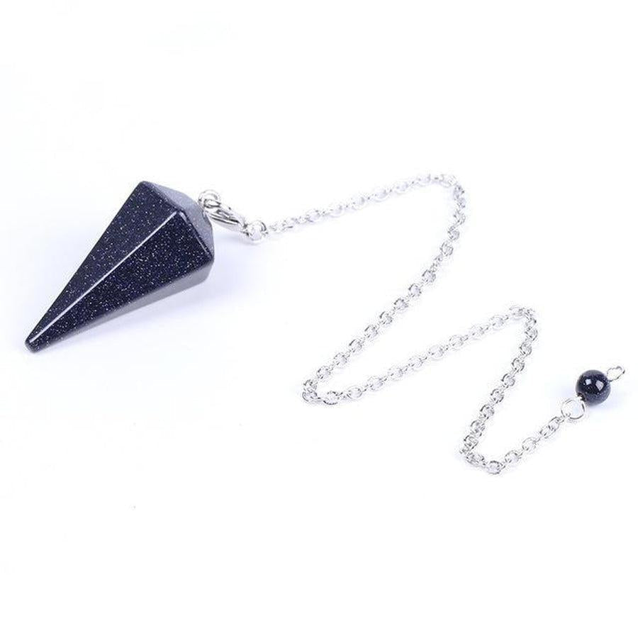 Pendule hexagonal en pierre, capturant des ombres subtiles