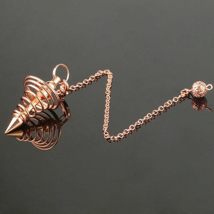 Vue de dessus du pendule or rose avec chaînette