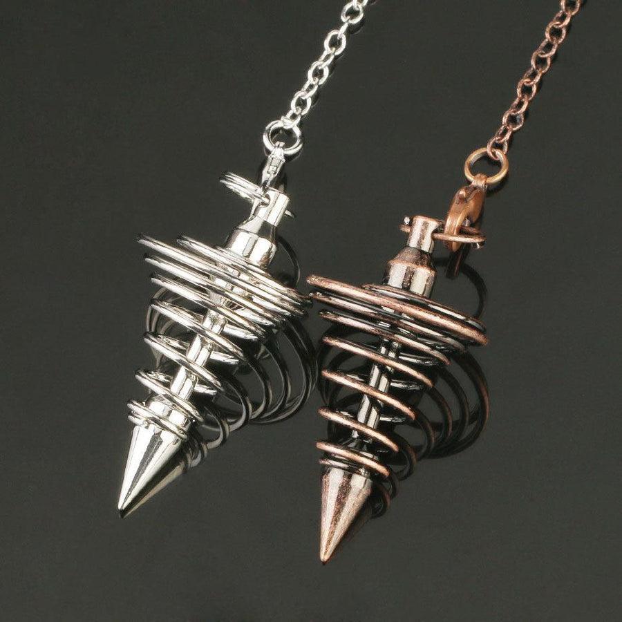 Pendule Reiki couleur antique suspendu à une chaînette