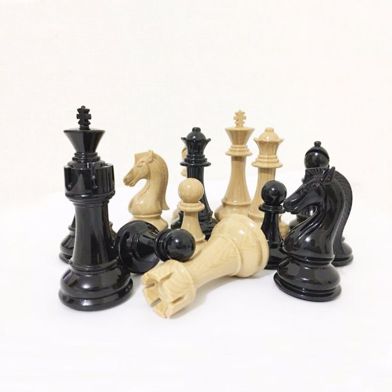 Détails des pièces d'échecs avec finition ABS durable