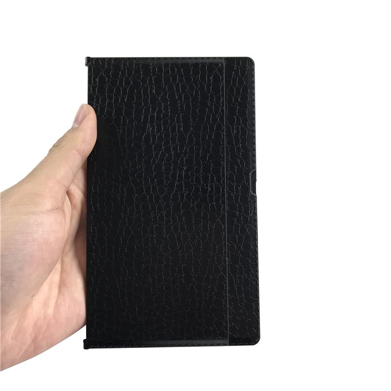 Plateau d'échecs pliable avec cases noires et blanches