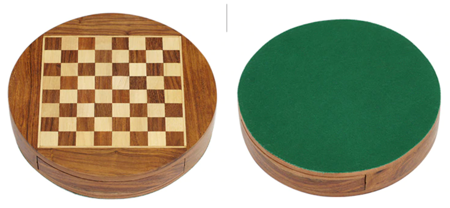 Vue de dessus du plateau d'échecs rond en bois