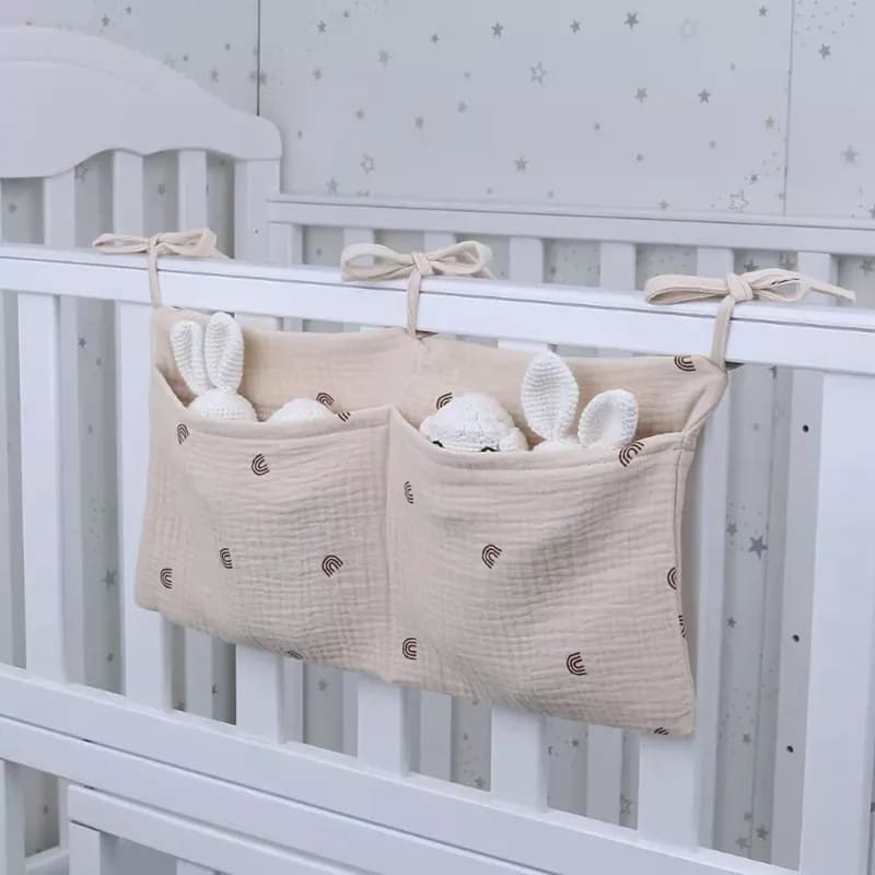 Compartiments remplis de couches et lingettes