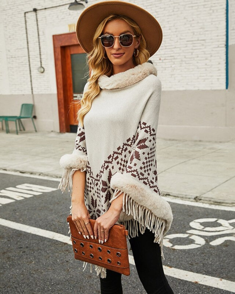 Poncho coloré avec motifs ethniques, vue latérale