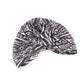 Foulard turban en mousseline beige sur fond blanc