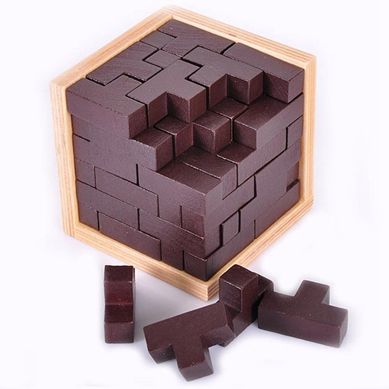 Puzzle en bois montrant des formes géométriques