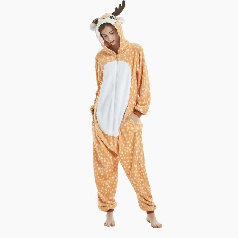 Détail du pyjama onesie renne avec capuche et cornes