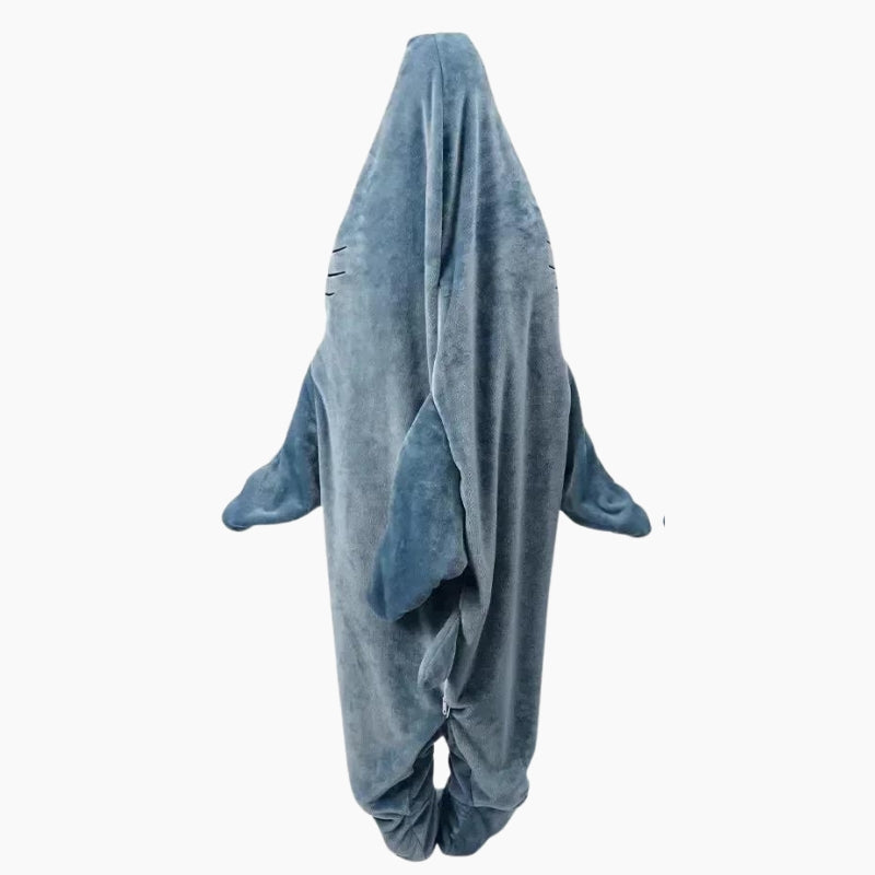 Détail de la capuche en forme de tête de requin