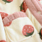 Détail des poches sur le haut du pyjama à motifs