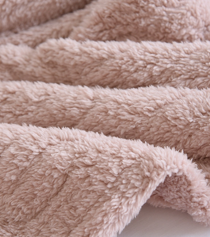 Vue de dos du pyjama pilou pilou rose et crème