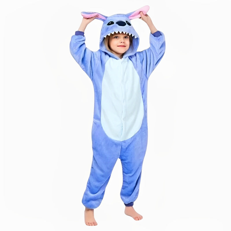 Détail des oreilles sur la capuche du pyjama Stitch