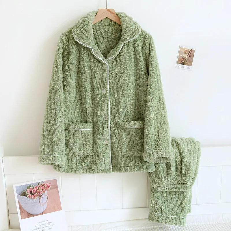 Pyjama vert en Pilou Pilou avec poches et boutons