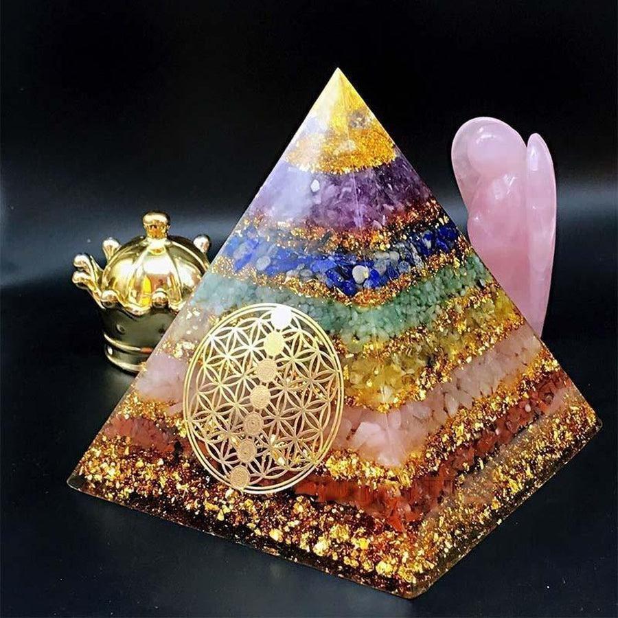 Pyramide d'Orgonite des 7 chakras, vue de côté