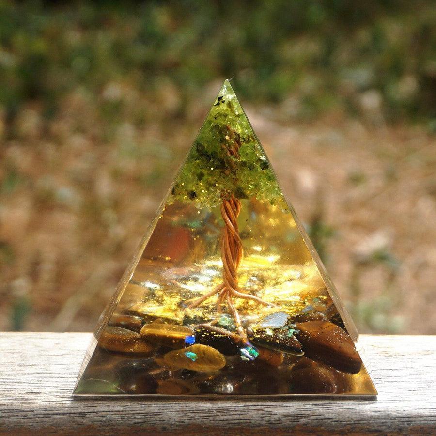 Pyramide artisanale montrant l'agencement des éléments