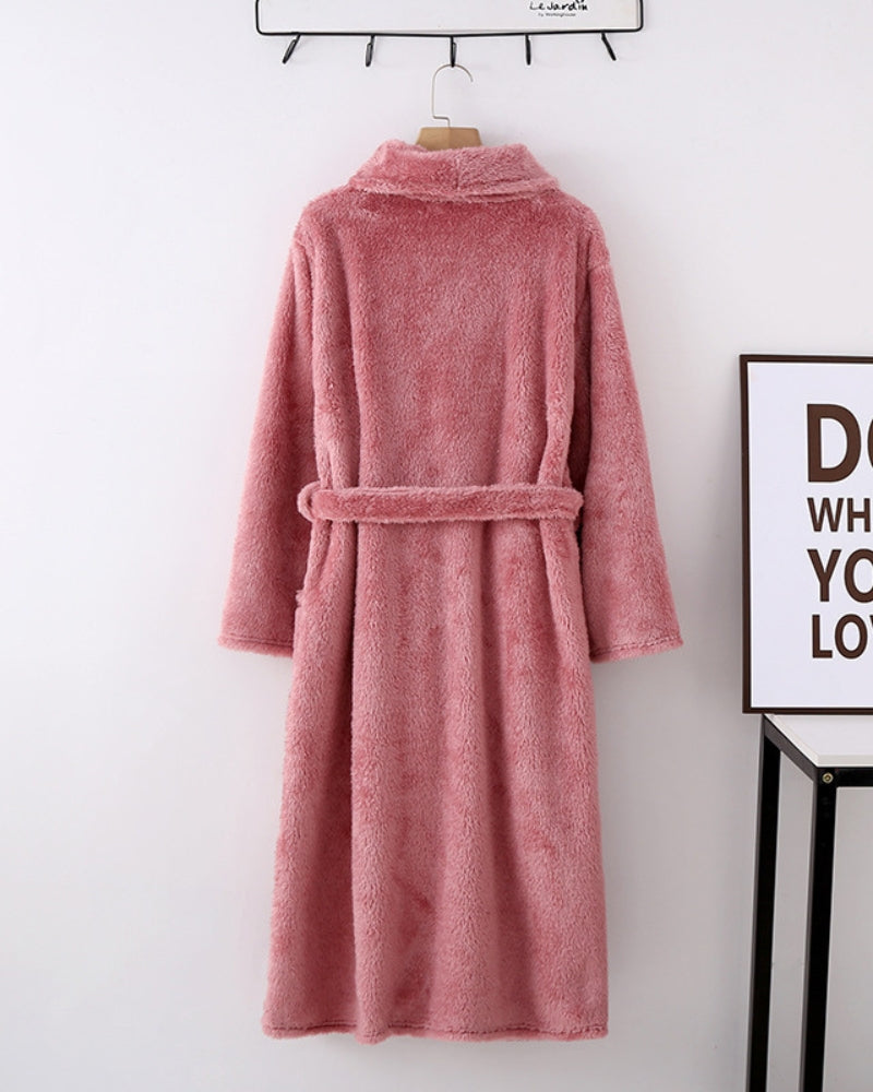 Robe de chambre rose pastel en laine avec col en V