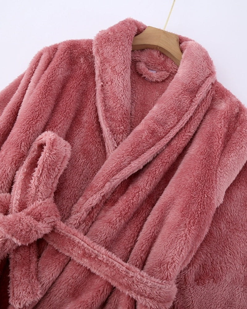 Détail des poches et corde de serrage de la robe