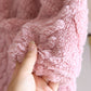 Robe de chambre ouverte montrant la doublure intérieure moelleuse