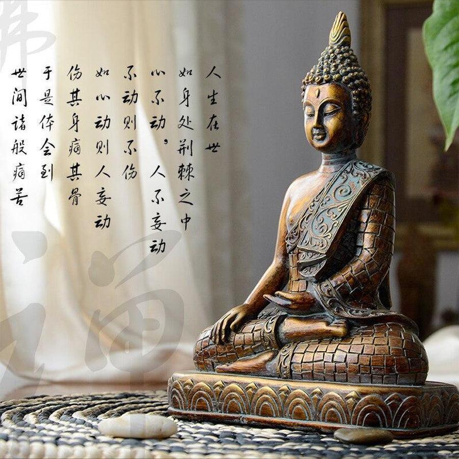 Bouddha Maravijaya, yeux baissés, posture sereine