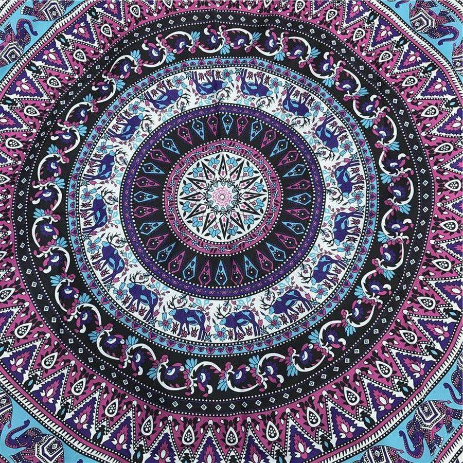 Tapis mandala coloré avec motifs éléphants, vue de dessus