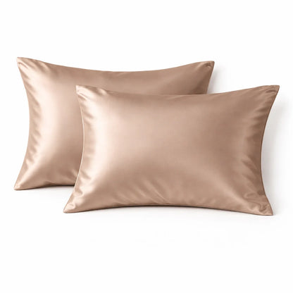 Détail de la texture taupe de la soie
