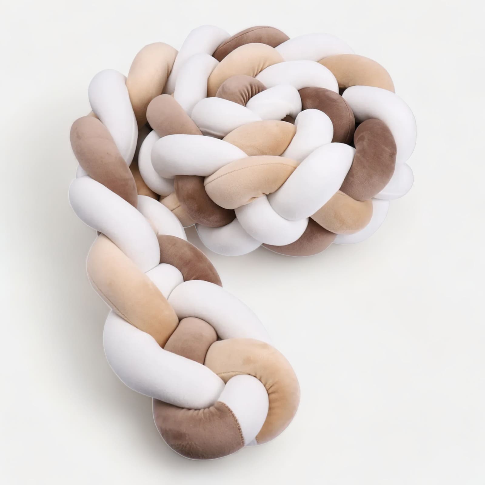 Gros plan sur la texture veloutée de la tresse de lit