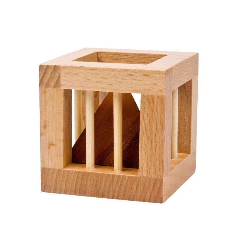Vue de profil du casse-tête pyramide en bois