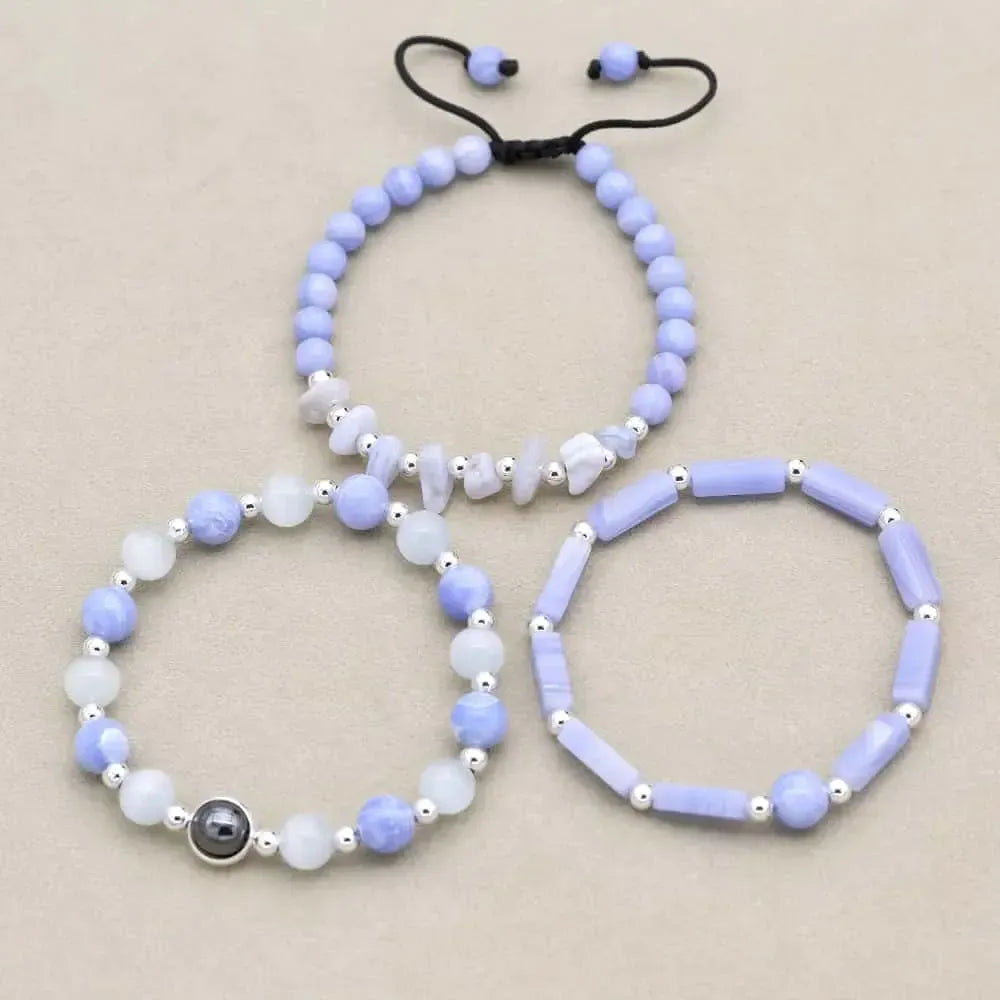 Vue d'ensemble des trois bracelets harmonie en pierres
