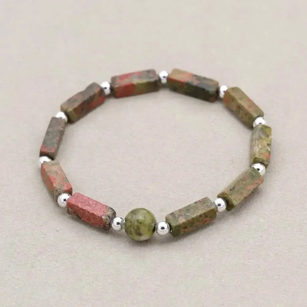 Détail des perles variées des bracelets régénération émotionnelle