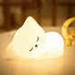 Veilleuse chat en silicone doux sur fond blanc