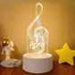 Veilleuse musicale USB allumée dans une chambre d'enfant