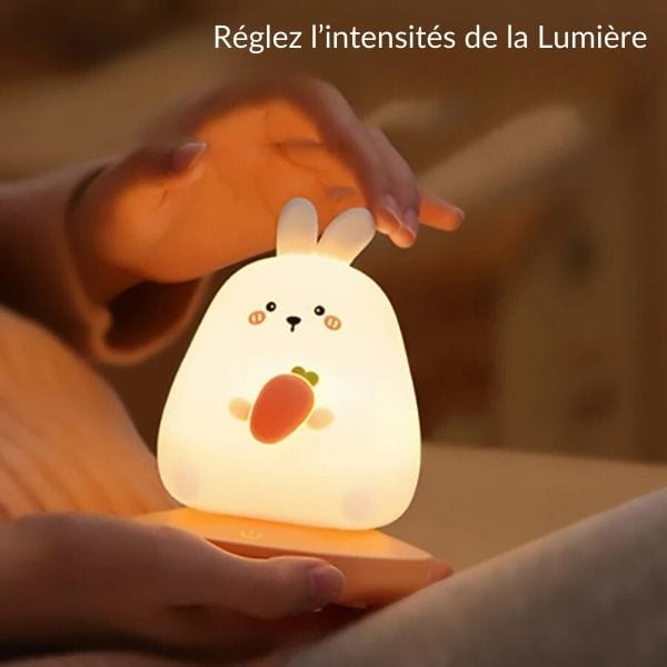 Veilleuse lapin assis avec lumière douce allumée