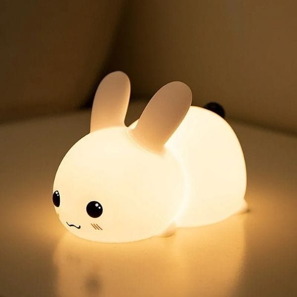 Veilleuse LED lapin avec lumière douce allumée