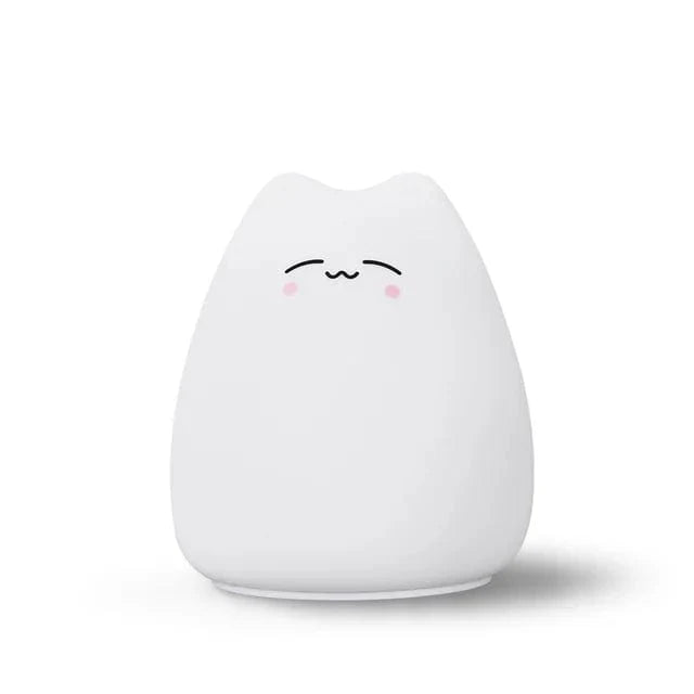 Gros plan sur la veilleuse chat LED allumée