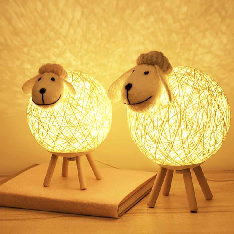 Veilleuse mouton tissé avec lumière LED douce allumée