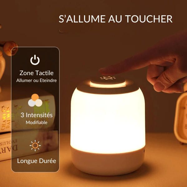 Veilleuse LED tactile sur une table en bois