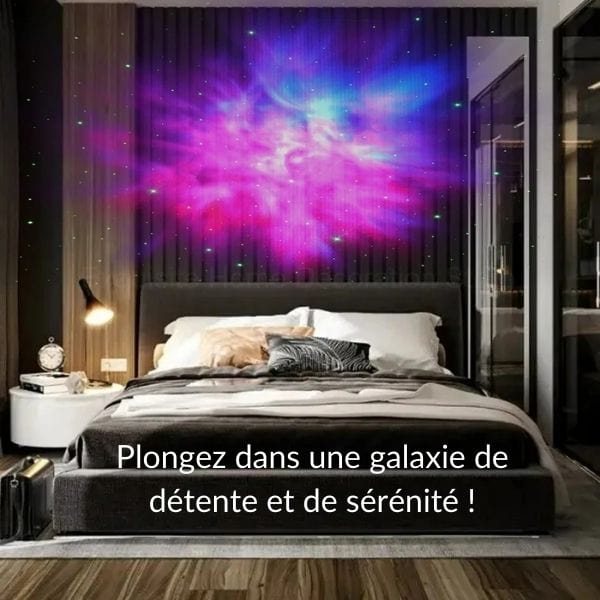 Lapin astronaute avec casque, projection nébuleuse multicolore