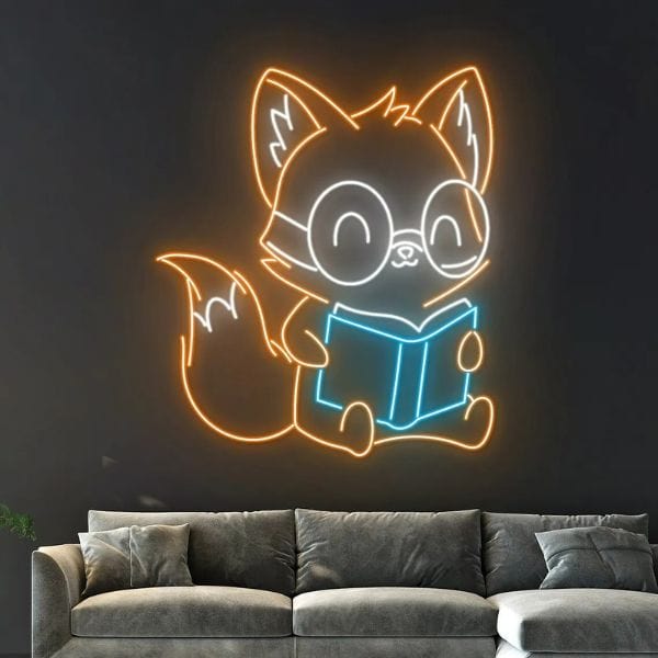 Veilleuse renard orange avec lunettes et livre ouvert