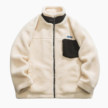 Vue de face d'une veste crème fourrée pour homme